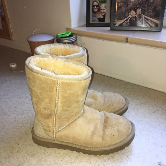 UGG classic boots - Picture 3 of 5